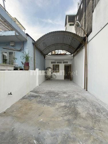 Bán nhà đường Trần Phú Q.5 ngya CV nước Đại Thế Giới 3,4m x 12m