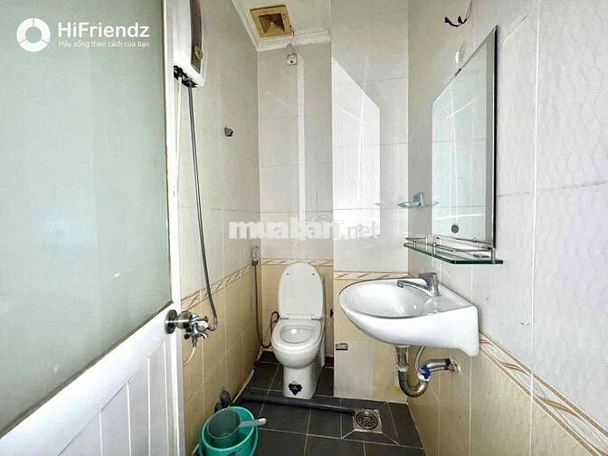 CHO THUÊ PHÒNG BAN CÔNG & CỬA SỔ CÓ THANG MÁY NGAY GẦN CHỢ TÂN ĐỊNH
