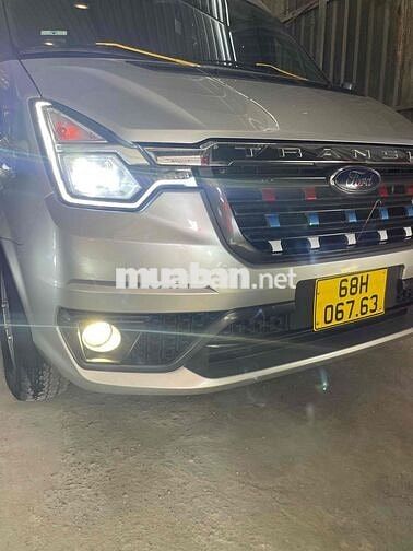 Ford Transit 2022 Bạc 16 chỗ