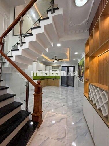 Nhà 1 trệt 1 lửng 3 lầu đường số 6 BHH B bình tân