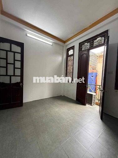 Cho thuê nhà Bùi Xương Trạch -Thanh Xuân diện tích 35×5 tầng+tum