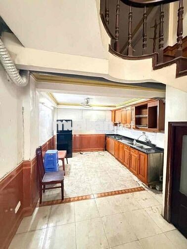 Cho thuê nhà Bùi Xương Trạch -Thanh Xuân diện tích 35×5 tầng+tum