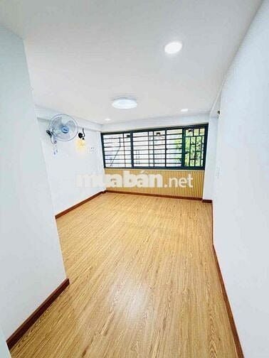 cần bán gấp nhà đường tô hiến thành, quận10 , hcm