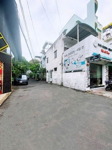 NHÀ BÁN VỊ TRÍ TUYỆT ĐẸP GÒ VấP