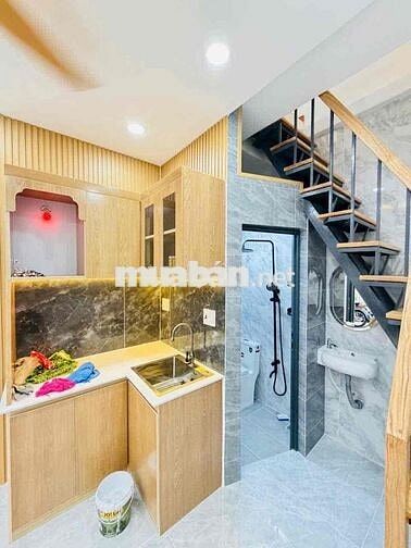 cần bán gấp nhà đường tô hiến thành, quận10 , hcm