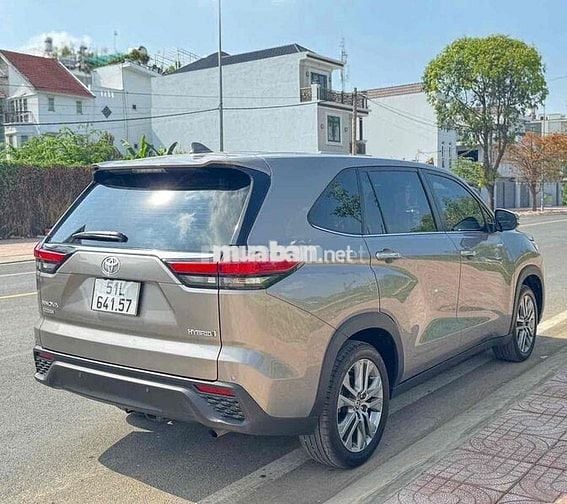 Innova Cross HEV 2023 chất xe cực kì đẹp