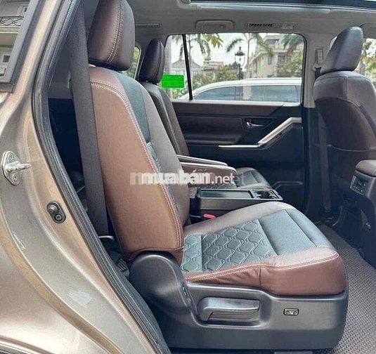Innova Cross HEV 2023 chất xe cực kì đẹp