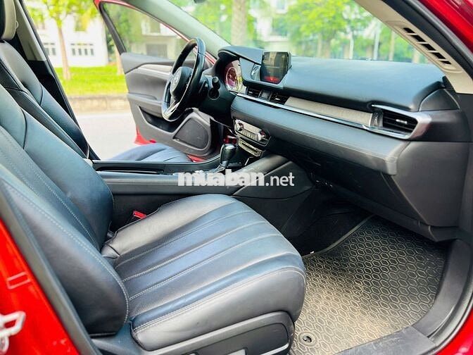 Mazda 6 2020 2.0 Lux đi ít, màu đẹp, tiện nghi