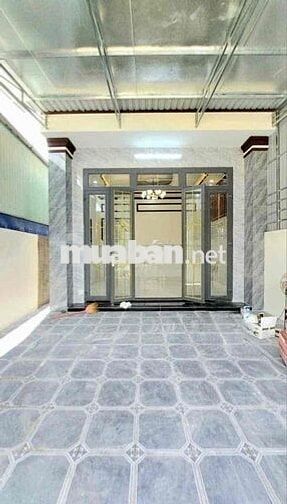 cần bán gấp nhà cấp 4 ngay chợ qui đức,xã long hưng