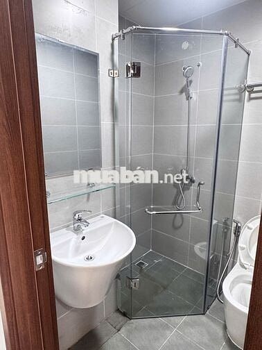 GIÁ TỐT 2PN/2WC CHỈ CÒN 5,2TR I 51m2 ngay LĐH, sát Metro, dọn ở ngay 