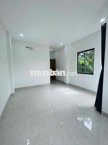 6,8 tỷ có nhà 3 tầng hẻm xe hơi, Linh xuân Thủ Đức (120m2)