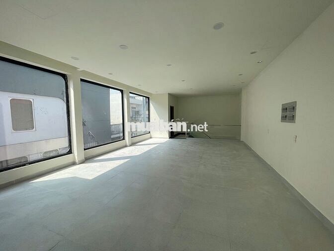 NGANG 7M GÓC 2 MẶT TIỀN NGUYỄN VĂN TRỖI PHÚ NHUẬN