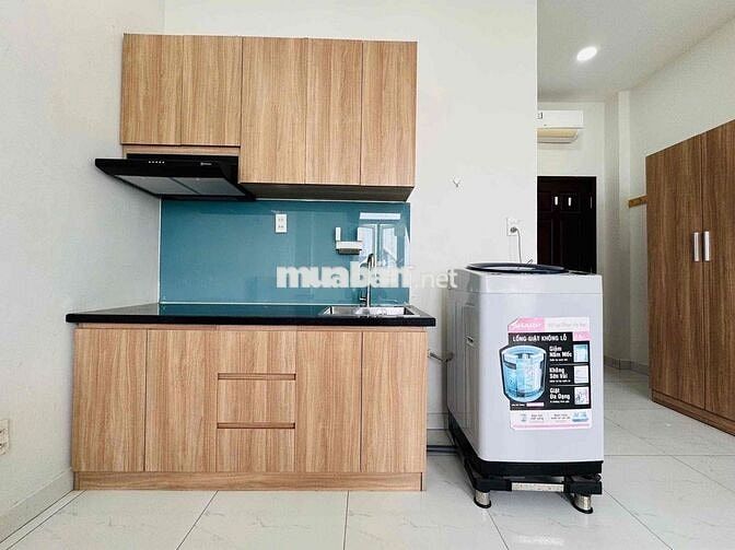 STUDIO BAN CÔNG - GẦN BẾN XE QUẬN 8 - GIÁP QUẬN 1,5,6,10,11