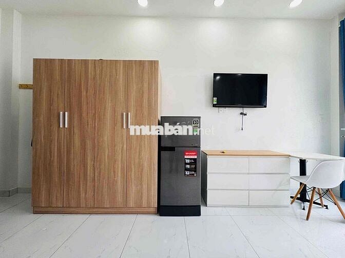 STUDIO BAN CÔNG - GẦN BẾN XE QUẬN 8 - GIÁP QUẬN 1,5,6,10,11