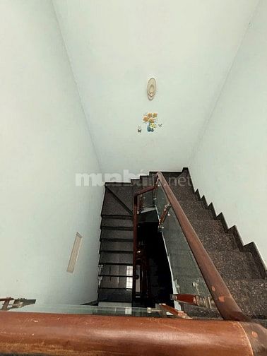 Bán nhà MT Nguyễn Thanh Tuyền,P2,Tân Bình.DT 4x13.5m- Đúc 5 tầng. 