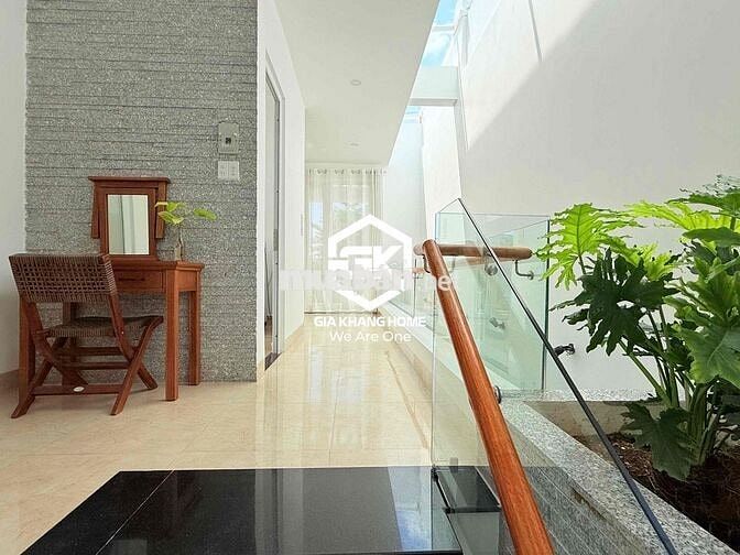 CHO THUÊ DÀI DẠN NHÀ PHỐ HIỆN ĐẠI THIẾT KẾ KHÔNG GIAN MỞ ĐÓN ÁNH SÁNG