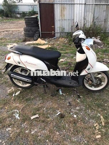 Yamaha Classico màu Trắng