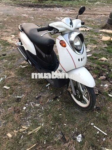 Yamaha Classico màu Trắng