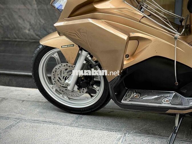 Honda Air Blade 2018 Vàng 3D biển đẹp 6286