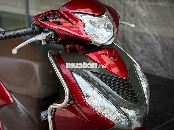 Honda Vision 2023 Cao cấp Smartkey 29M1 đi ít