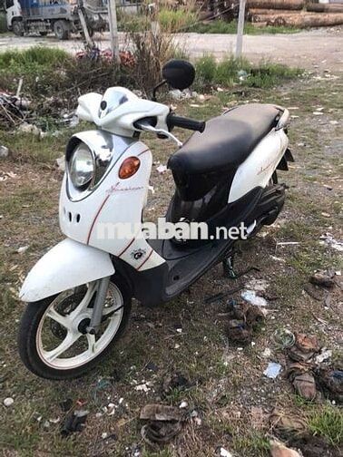 Yamaha Classico màu Trắng