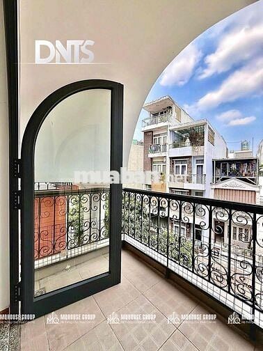 Căn Hộ 40m2 Balcony Tách Bếp Thang Máy Bảo Vệ Gần Nhà Thờ Ba Chuông