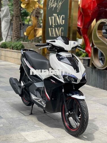 Honda Air Blade Trắng đen 25000 km