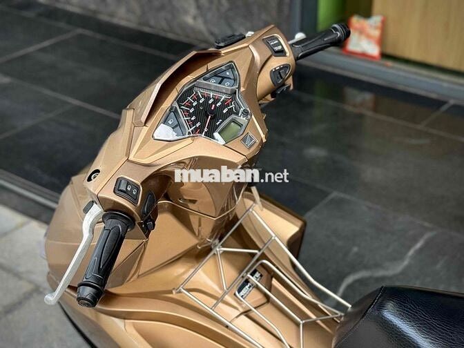Honda Air Blade 2018 Vàng 3D biển đẹp 6286