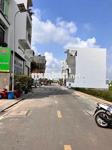 Cần bán lô đất 62m2, SHR, xây dựng liền, ngân hàng cho vay, Tỉnh Lộ 10