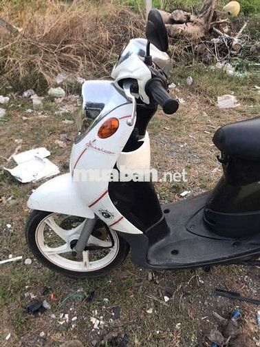 Yamaha Classico màu Trắng