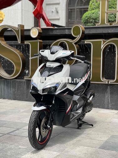 Honda Air Blade Trắng đen 25000 km