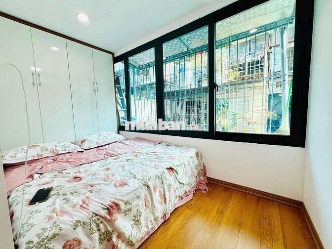 Tập thể Tôn Thất Tùng, ĐH Y HN, T2 75m 2PN mặt phố ô tô đỗ SĐCC 3.x tỷ