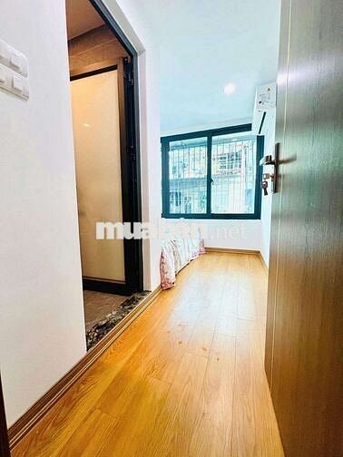 Tập thể Tôn Thất Tùng, ĐH Y HN, T2 75m 2PN mặt phố ô tô đỗ SĐCC 3.x tỷ