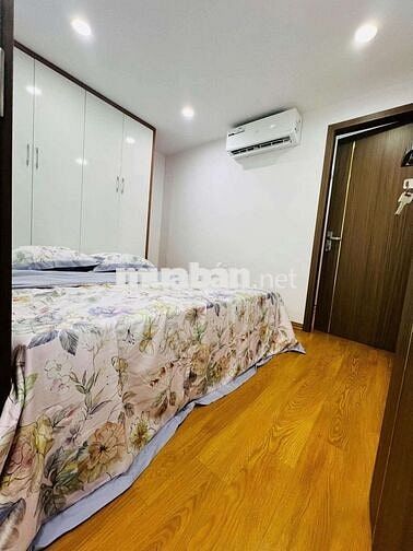 Tập thể Tôn Thất Tùng, ĐH Y HN, T2 75m 2PN mặt phố ô tô đỗ SĐCC 3.x tỷ