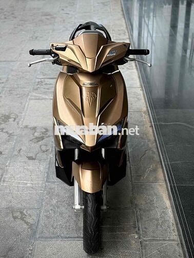 Honda Air Blade 2018 Vàng 3D biển đẹp 6286