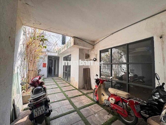 Ngang 12m - Villa Sân Vườn Đường Nguyễn Văn Đậu, Q.PN