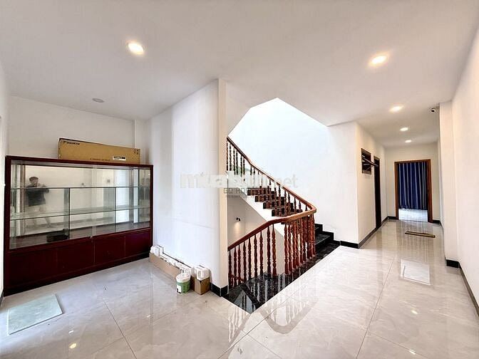 CHO THUÊ NHÀ KINH DOANH 3 TẦNG KĐT HÀ QUANG 2 GIÁ 29 TRIỆU/THÁNG