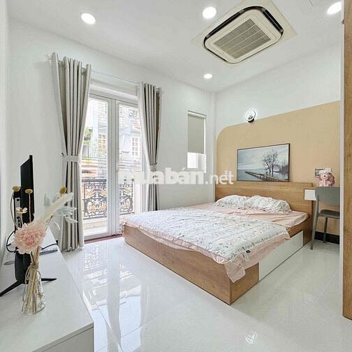 1PN CÓ BAN CÔNG RỘNG HƠN 40m2 SIÊU VUÝP NGAY TOÀ NHÀ VIETTEL QUẬN 3