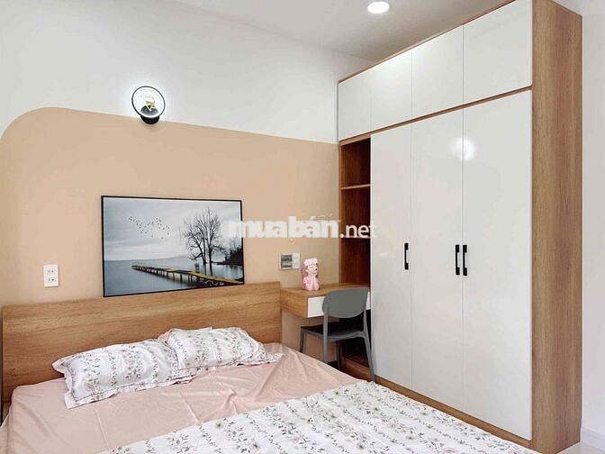 1PN CÓ BAN CÔNG RỘNG HƠN 40m2 SIÊU VUÝP NGAY TOÀ NHÀ VIETTEL QUẬN 3