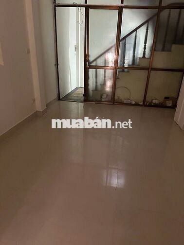 Cho thuê nhà ngách 1 Ngõ 898 Đường Láng, 25m2x4 tầng, 12tr/tháng
