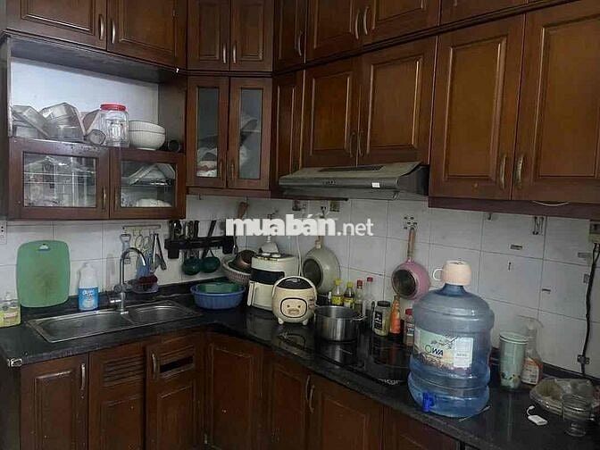 Cho thuê nhà ngõ Khâm Thiên-Đống Đa- dt 30m2*3 tầng