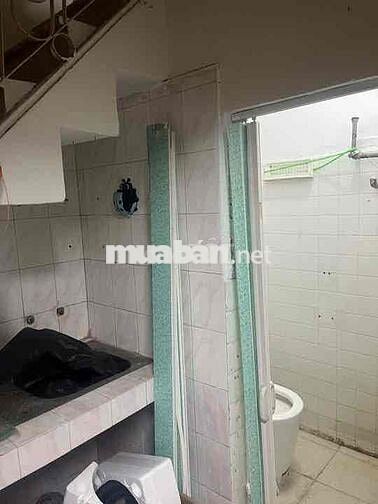 Cho thuê nhà ngõ Khâm Thiên-Đống Đa- dt 30m2*3 tầng