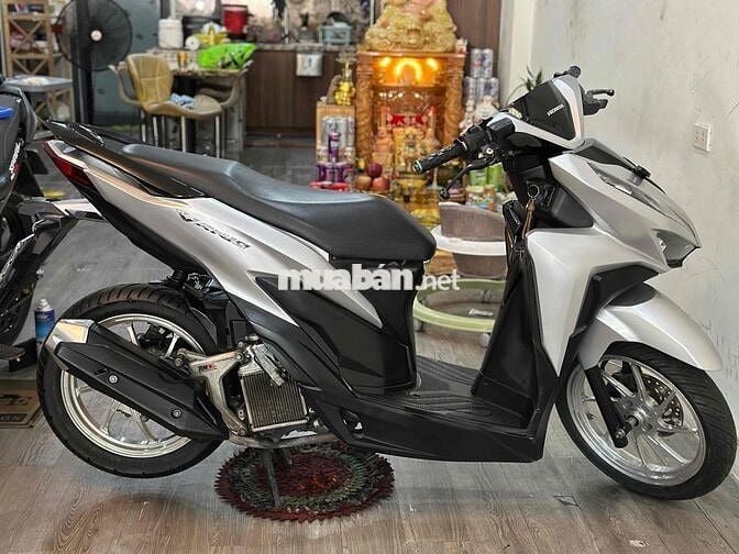 Vario 125 2021 bạc pocher siêu đẹp nợ xấu trả 12tr