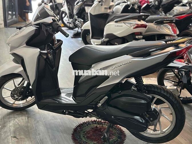 Vario 125 2021 bạc pocher siêu đẹp nợ xấu trả 12tr