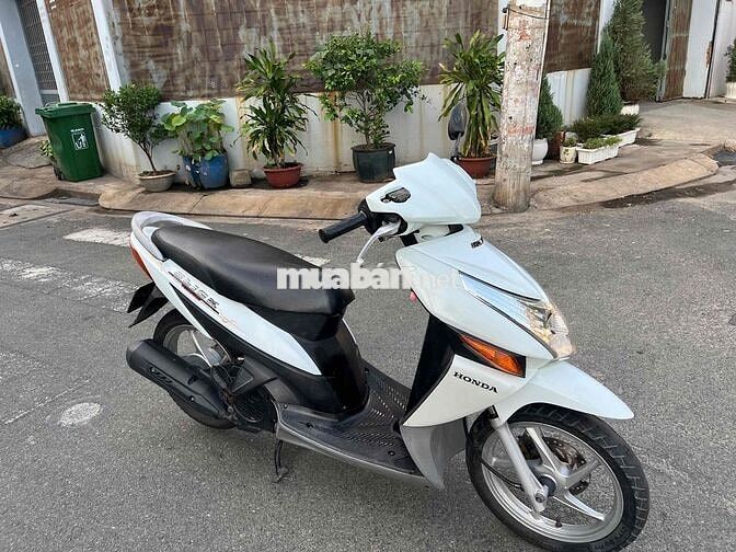 Honda Click Trắng
