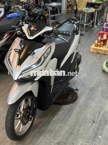 Vario 125 2021 bạc pocher siêu đẹp nợ xấu trả 12tr