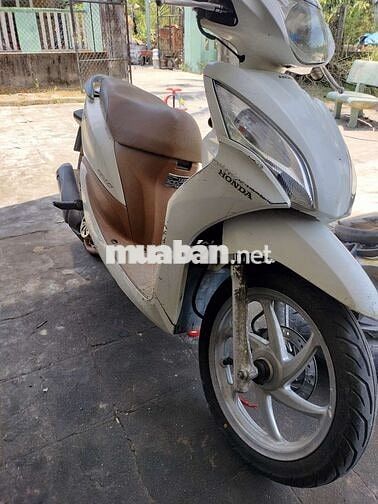 Honda Vision Trắng