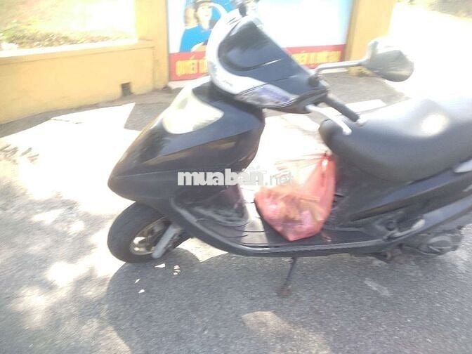 Xe máy màu Đen