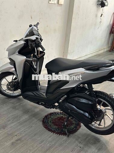 Vario 125 2021 bạc pocher siêu đẹp nợ xấu trả 12tr