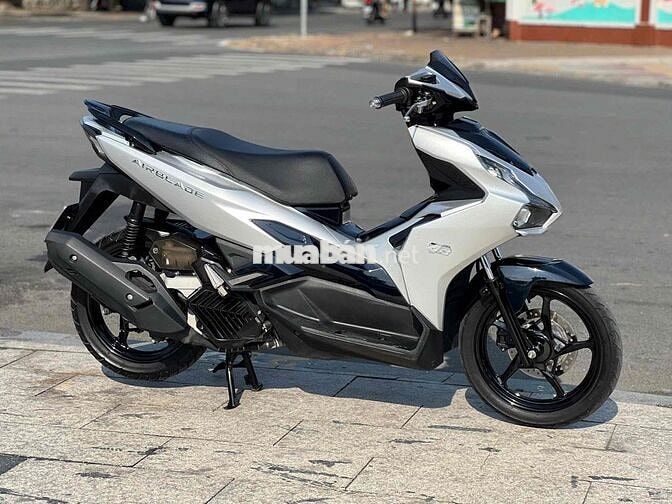 Honda AirBlade 125 4Val 2023 Bạc Đen